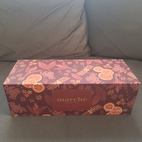 Illume Festive Market Candle Gift Box, Set of 3🕯 - Picture 2 of 4